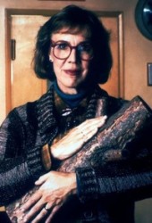 Margaret Lanterman (The Log Lady)