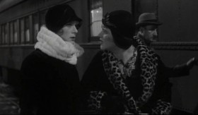 - It is so draughty. They must catch cold all the time.
- Quit stalling. We'll miss the train.
- I feel naked. I feel like everybody's starin' at me.
- With those legs? Are you crazy?