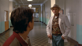 - Whoa. This is heavy.
- There's that word again. «Heavy». Why are things so heavy in the future? Is there a problem with the Earth's gravitational pull?