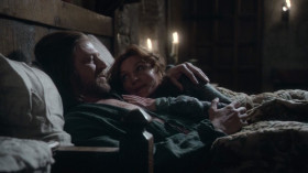 - How did he get so fat?
- He only stops eating when it's time for a drink.