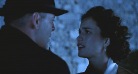 - Anna... we're supposed to be saving you.
- I'm sorry. I got bored, so I saved myself.