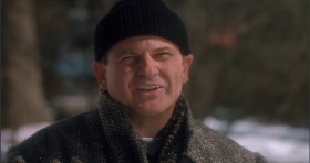 - This way it's dark then.
- Yeah, kids are scared of the dark.
- You're afraid of the dark too.
