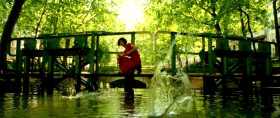 Amelie doesn't have a boyfriend. She tried once or twice, but the results were a let-down. Instead, she cultivates a taste for small pleasures. Plunging her hand deep into a sack of grain. Cracking creme brulee with a teaspoon. And skimming stones on the Canal St. Martin.