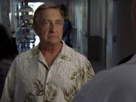 - Why aren't you taking the job, Perry?
- You said it was a bureaucratic nightmare. And I don't want to be miserable.
- You love being miserable.
- I don't want everyone to hate me.
- Everybody already hates you. You wanna know the real reason why you don't want the gig, champ? Because you're a fraidy-cat.
- Beg your pardon?
- Didn't you hear me? Are fraidy-cat's ears too tiny?
- Don't push me, Bob.
- You're right. I'm sorry. Would it make you feel any better to bat this around for a while?