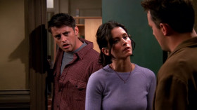 - What are you guys woofing about?
- Chandler stole a 20 from my purse!
- You know what? Now that I think about it... I constantly find myself without 20s, and you... always have lots.