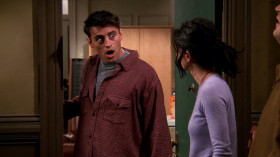 - What are you guys woofing about?
- Chandler stole a 20 from my purse!
- You know what? Now that I think about it... I constantly find myself without 20s, and you... always have lots.