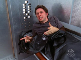 - Doug! Why are you hitting me?
- I thought you were dead, coming back to life!
- Then why were you hitting me?
- Dead people should be dead!