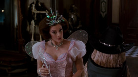 - What are you, darling? Where's your costume?
- This is my costume. I'm a homicidal maniac. They look just like everybody else.