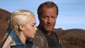 - We don't need Yunkai, Khaleesi. Taking this city will not bring you any closer to Westeros or the lron Throne.
- How many slaνes are there in Yunkai?
- 200,000, if not more.
- Then we haνe 200,000 reasons to take the city.
