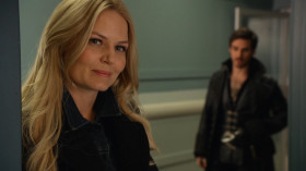 - Never thought I'd see one of those.
- It's called a baby.
- No, Swan. A smile.