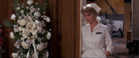 - Did somebody die?
- Violinist.
- I didn't know he was that sick.
- He wasn't. He asked for a raise.