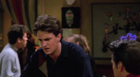 - How can I dump this woman on Valentine's Day?
- I don't know. You dumped her on New Year's.
- Oh, man. In my next life I'm coming back as a toilet brush. 
