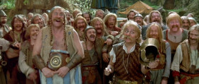 - Asterix, Obelix, give him the tax for Caesar.
- What is that?
- What the Roman soldiers abandon in the battlefield, Every time that we face them.
- That don't bothers to run.
- In a blacksmith, the price for metal, you can get a good bargain.
- It would also be an interest to an antique dealer. With this helmet a oil lamp can be made.
- And this armor can be use as mold to make cookies.

