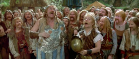 - Asterix, Obelix, give him the tax for Caesar.
- What is that?
- What the Roman soldiers abandon in the battlefield, Every time that we face them.
- That don't bothers to run.
- In a blacksmith, the price for metal, you can get a good bargain.
- It would also be an interest to an antique dealer. With this helmet a oil lamp can be made.
- And this armor can be use as mold to make cookies.
