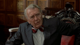 - Tell me just why you think the price of pork bellies is going down, William?
- It's Christmastime. Everybody's uptight.
- Could we please buy now, Randolph?
- All right, if you want to lose money, go ahead.
- What are you trying to say, William?
- Okay. Pork belly prices have been dropping all morning. Which means everybody's sitting in their office and they're waiting for them to hit rock bottom so they can buy cheap and go long. So people that own the pork belly contracts are going, "Bad shit." 'Cause they're thinking, "Hey, we're losing all our damn money and Christmas is around the corner." "And I ain't gonna have no money to buy my son "the G.I. Joe with the kung fu grip," Kay? "And my wife ain't gonna wanna..." "My wife ain't gonna make love to me 'cause I ain't got no money," right? So they sitting there and they panicking. They screaming, "Sell! Sell!" 'Cause they don't want to lose all their money, right? They out there, panicking right now. I can feel it. They out there. They panicking. Look at them.
- He's right, Mortimer, my God, look at it.