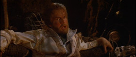 - You saved my life. Why?
- Maybe... I need to look at another face... even as ugly as yours.
- So you still think humans are ugly, huh?
- Compared to a Drac, very ugly. But that thing out there... was even more ugly than you.