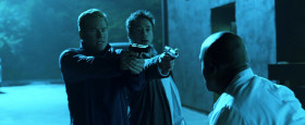 - Harry, I was thinking some more about this reality versus fiction.
- Oh, is that a fact.
- Like in the movies, when a guy sticks a gun at some schmuck's back and says: «Let's take a walk». He's got a hostage.
- I've seen that movie.
- In reality, the pros like about five feet of separation.
- Right, huh?
- That's so the schmuck doesn't take the gun back and make him eat it.