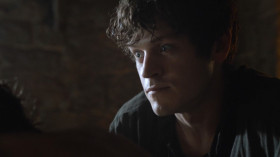 - I need you to play a role. To pretend to be someone you're not.
- Pretend to be who?
- Theon Greyjoy.