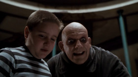 - Haven't you ever slaughtered anyone?
- He's only a child.
- No excuse.
