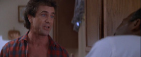 - We shouldn't do this!
- Come on, don't be a killjoy! We're back! You're black, I'm mad.