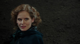 - Heroes don't kill.
- So now you're a hero?
- Today, I am.