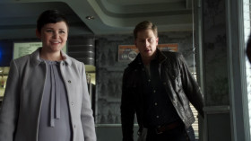 - Oh. Henry, this is David and Mary Margaret.
- Are you helping my mom with the case? Or are they the ones who jumped bail?
- Oh, no, they are... they're just... old friends.
- Friends? From where?
- Phoenix.
- Here.
- Well, Phoenix... and then... here.
- But I thought you were only in Phoenix for... being in that place.
- Right. We were cell mates.
- Really? What were you in for?
- Banditry. People make mistakes. The important thing is... to find a way to keep moving on.