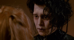 - Hold me.
- I can't.