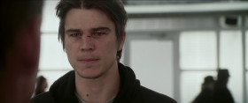 - I didn't think you'd understand.
- I'd have understood.
- How'd you find out about us?
- I'm a world-class assassin, fuckhead.