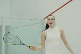 - Don't be scared. When it's coming, hit it before it drops. And hold your racket up high. Okay, I'm sending it. Go on!
- Seriously, I suck at this. You'd have more fun alone.
- I'm not alone, I'm with you and it's nice.