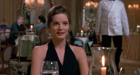 – I detect a fragrance in the air. Don't tell me what it is. Ogilvie Sisters soap.
– Ah, that's amazing.
– Well, I'm in the amazing business.
– It is Ogilvie Sisters soap. My grandmother gave me three bars for Christmas.
– I'm crazy about your grandmother.