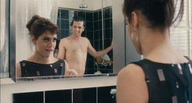 - You're never going to find anyone with that attitude.
- What attitude? I'm just being realistic.
- If you're realistic, then I'm the Queen of England.
- Hey! I'm the Queen of England!
- Hello, your Majesty!