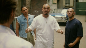 - We'll apologize the day a monkey comes out of my butt. Then you get your «sorry». How about that?
- What a coincidence, because that's today.