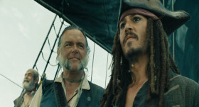 - Mr. Gibbs.
- Captain?
- You may throw my hat if you like.
- Aye, aye, captain. Hooray!
- Now go and get it.