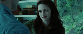- I can't dance.
- Well, I could always make you.
- I'm not scared of you.
- Well, you really shouldn't have said that.